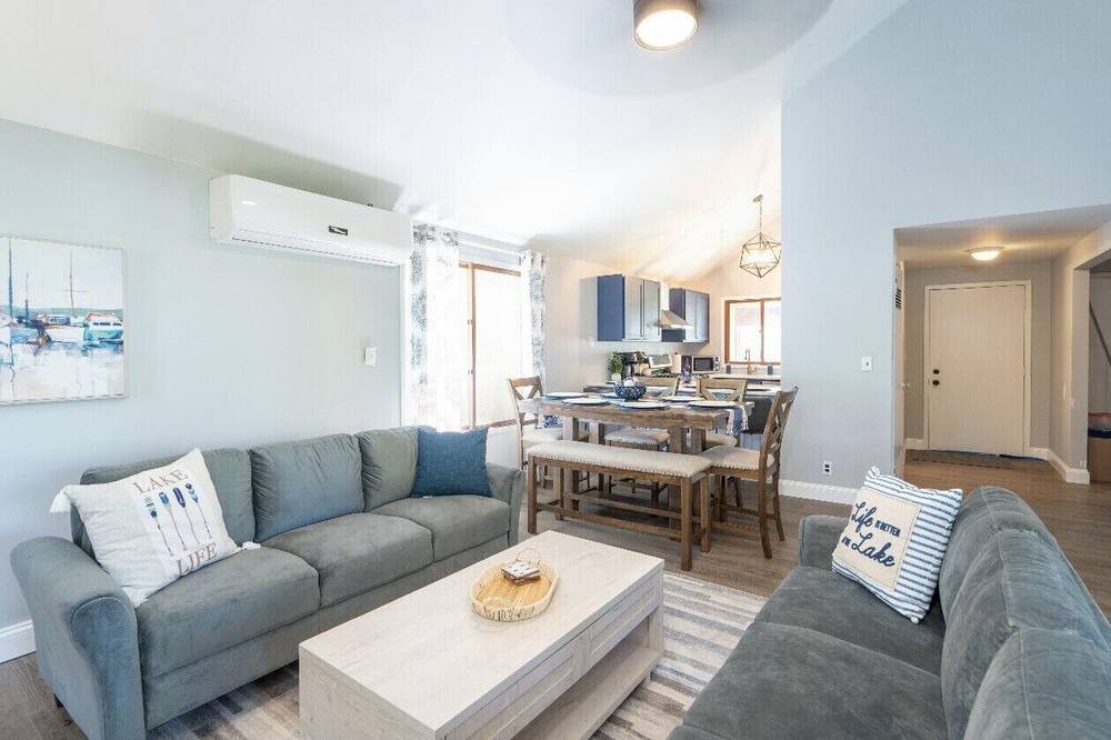 Photo of Livingroom in Lakeville