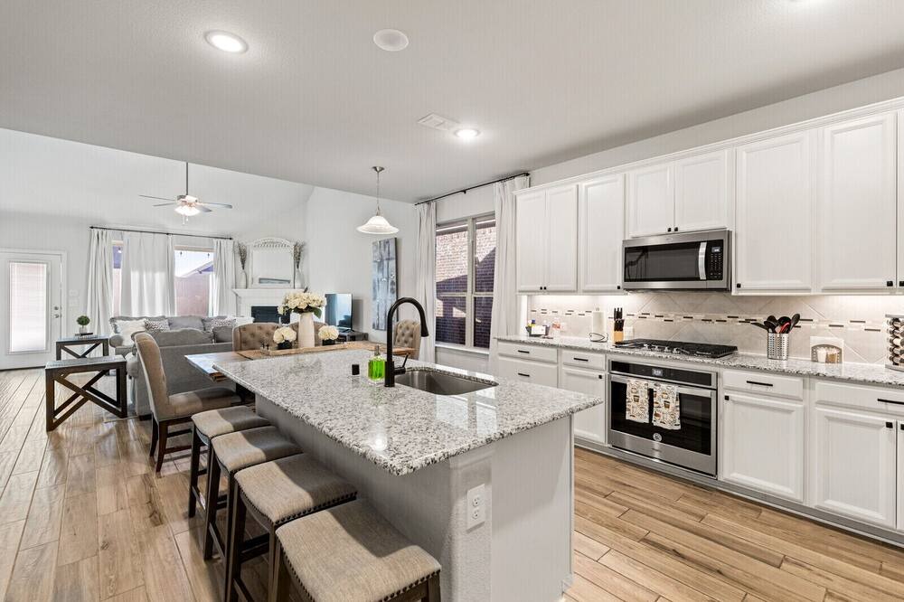 Photo of Kitchen in Aubrey