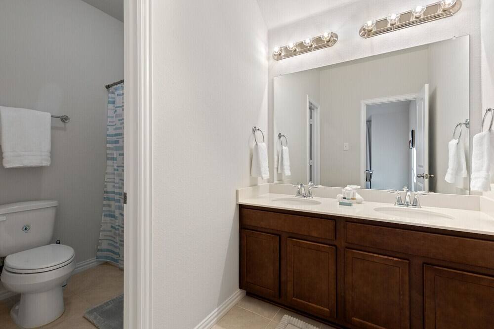 Photo of Bathroom in Aubrey