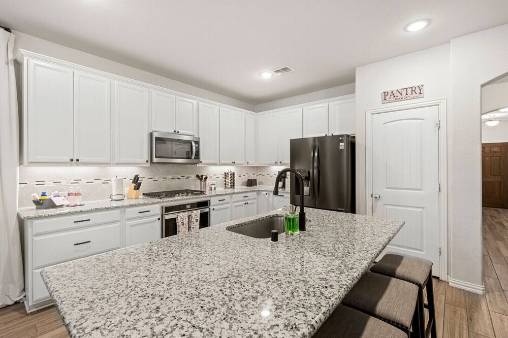 Photo of Kitchen in Aubrey