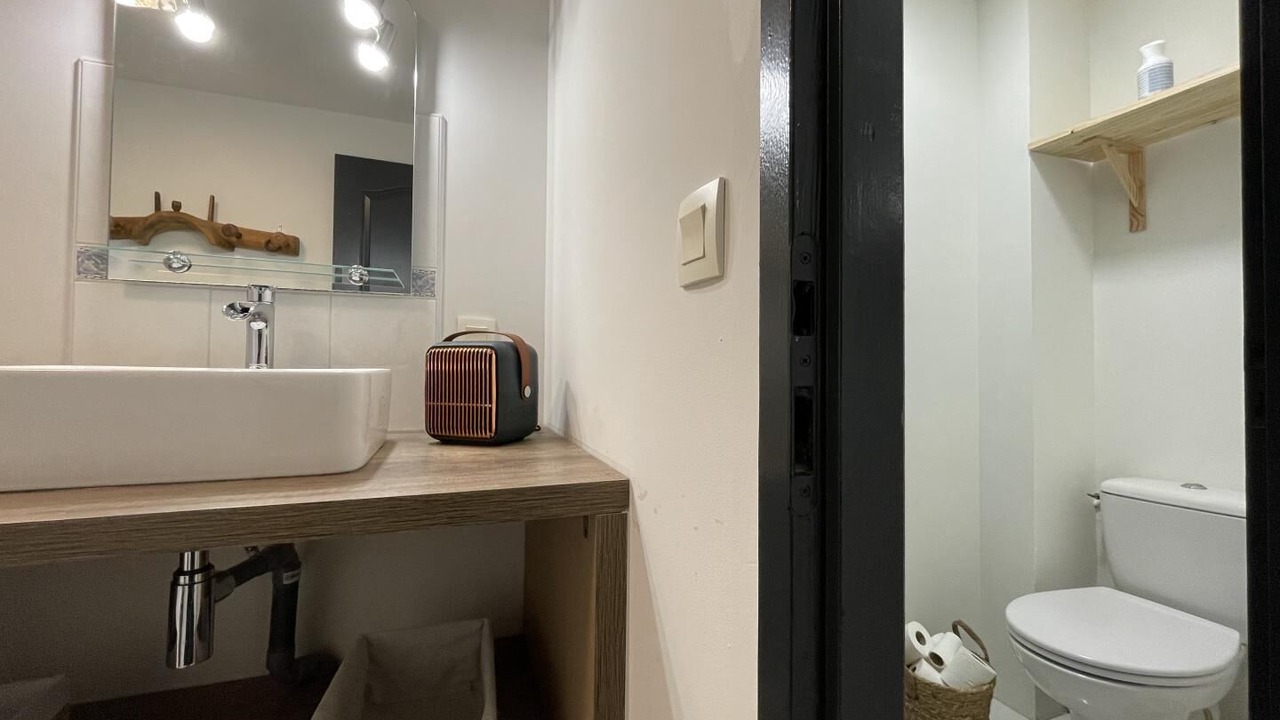 Photo of Others in Laroin