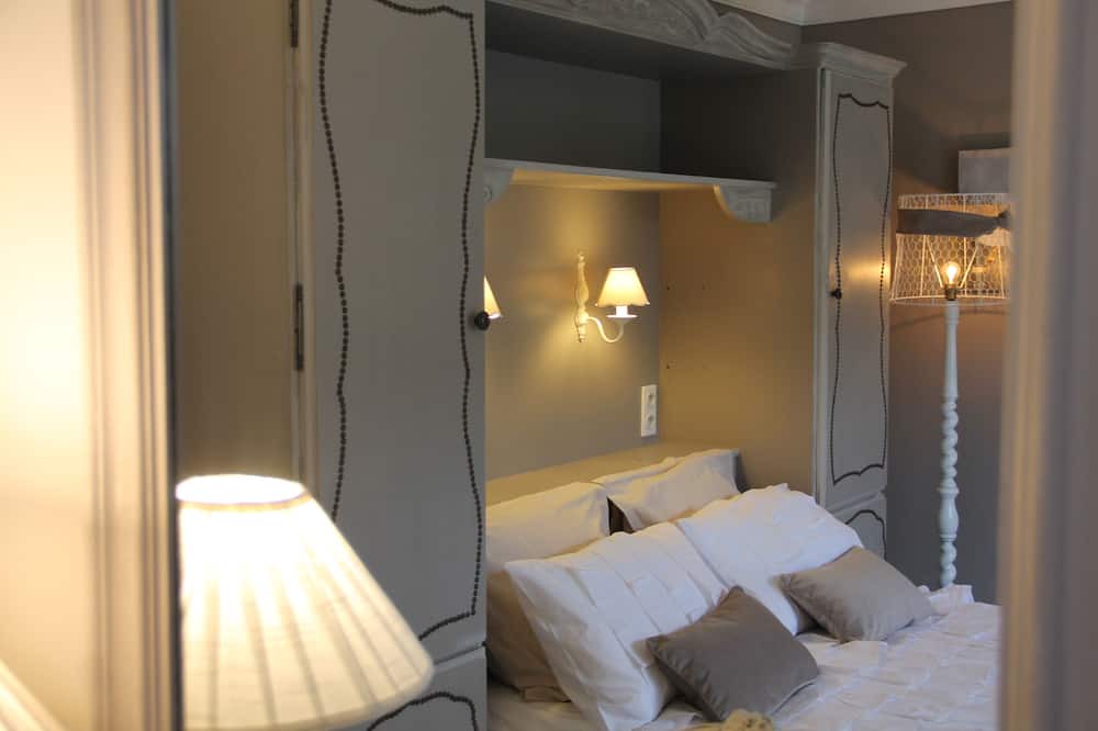 Photo of Bedroom in Saint-Martin-en-Biere