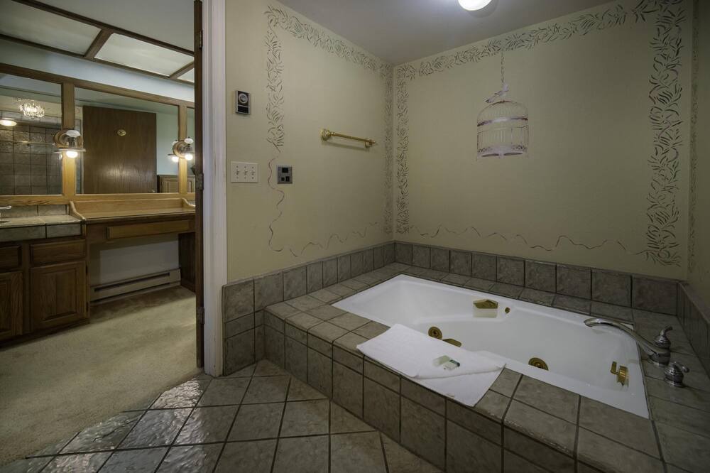 Photo of Bathroom in Bayshore