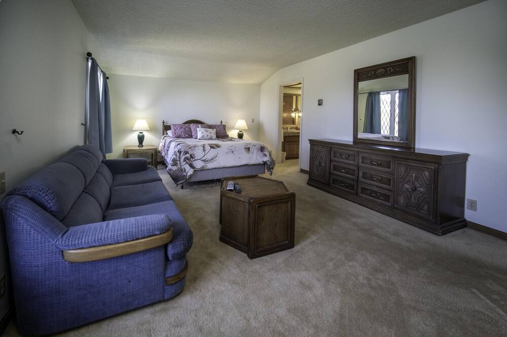 Photo of Bedroom in Bayshore