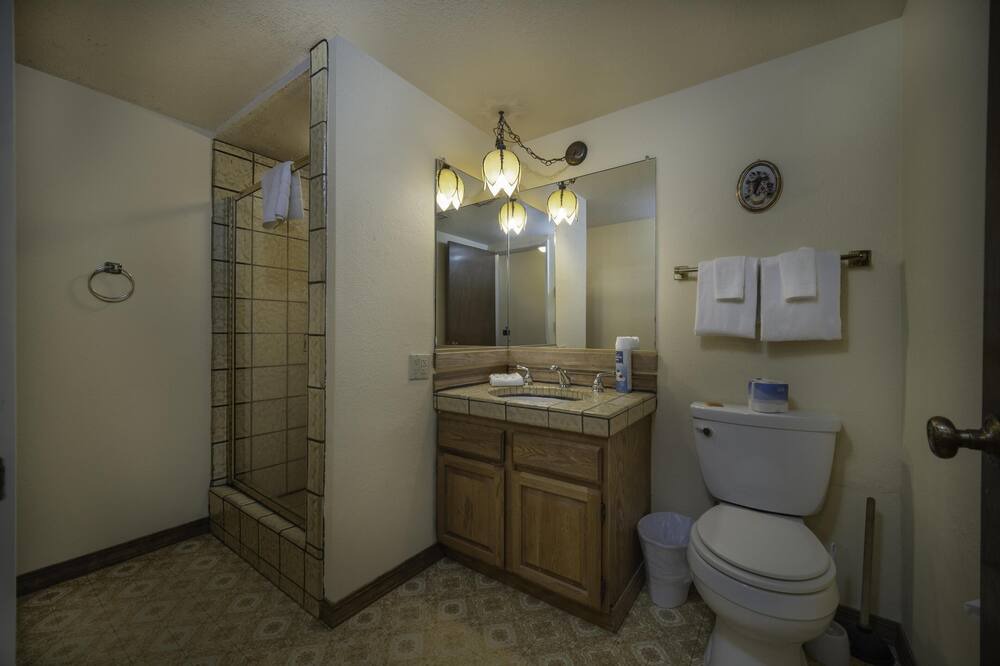 Photo of Bathroom in Bayshore