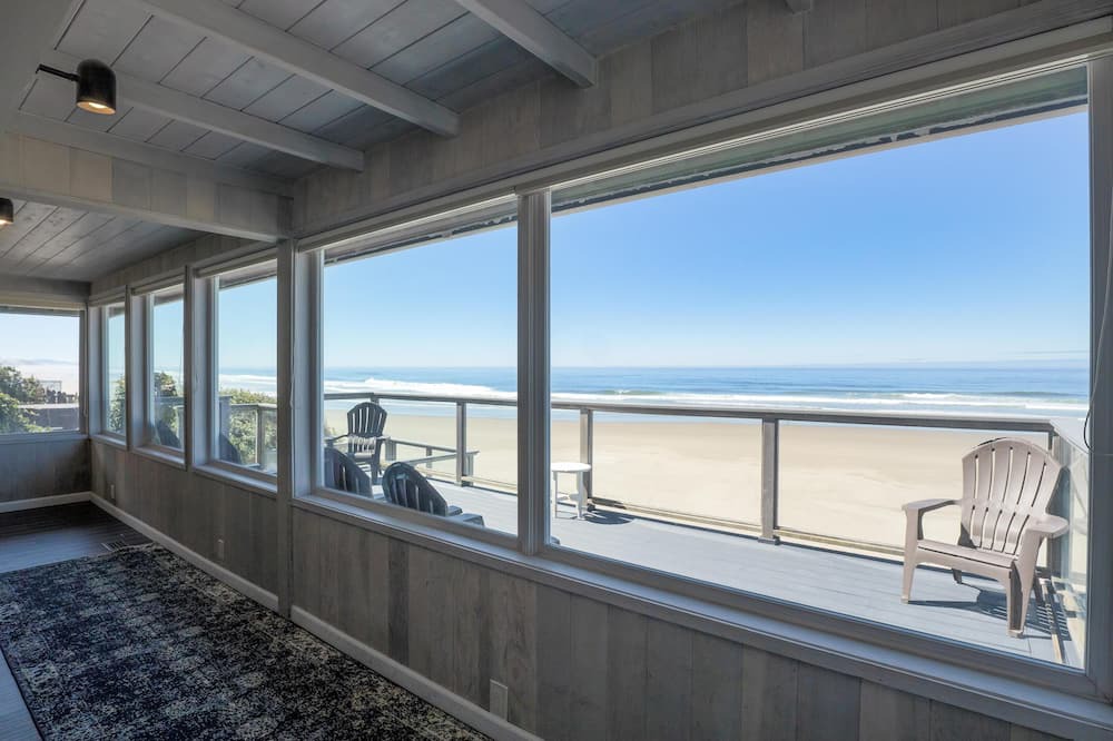 Photo of Patio Balcony in Roads End