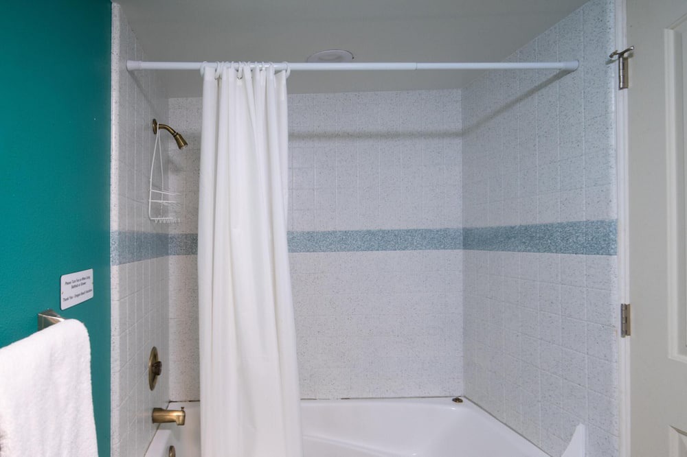 Photo of Bathroom in Roads End