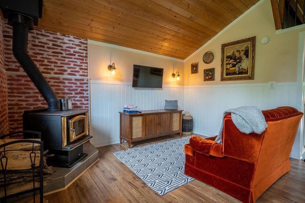 Photo of Livingroom in Pine Hill