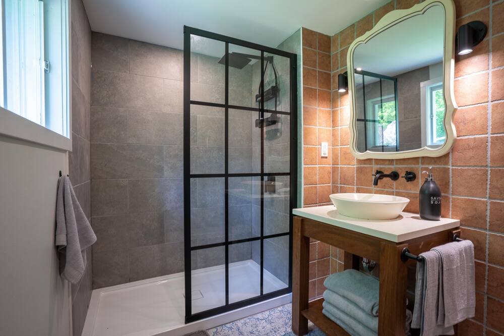 Photo of Bathroom in Pine Hill