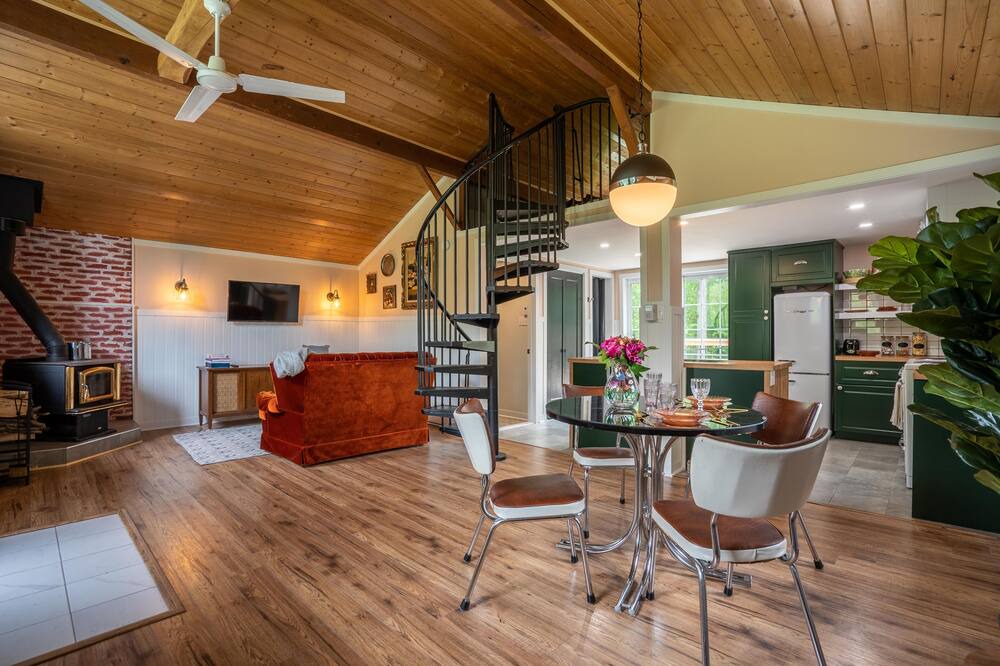 Photo of Livingroom in Pine Hill