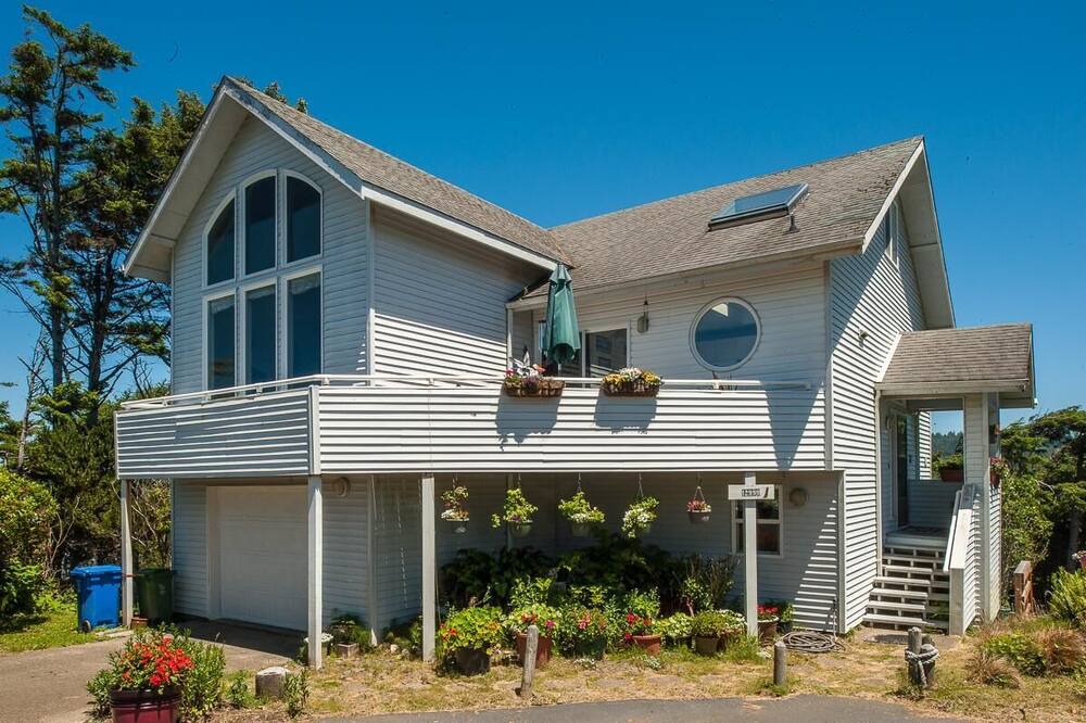 Photo of Outdoor in Seal Rock