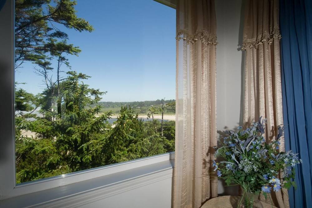 Photo of Bedroom in Seal Rock