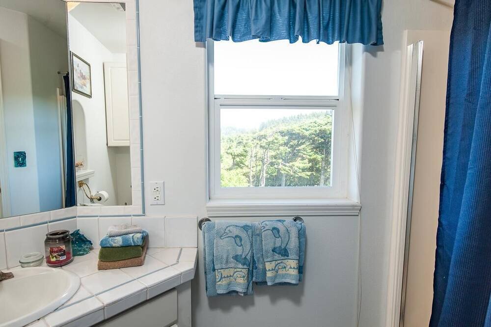 Photo of Bedroom in Seal Rock
