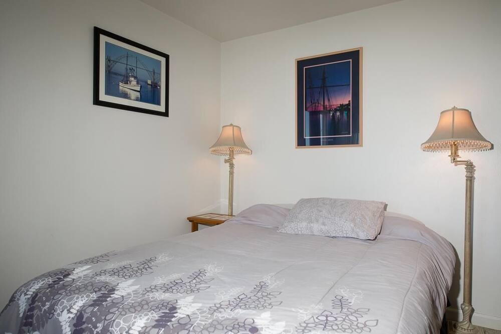 Photo of Bedroom in Seal Rock