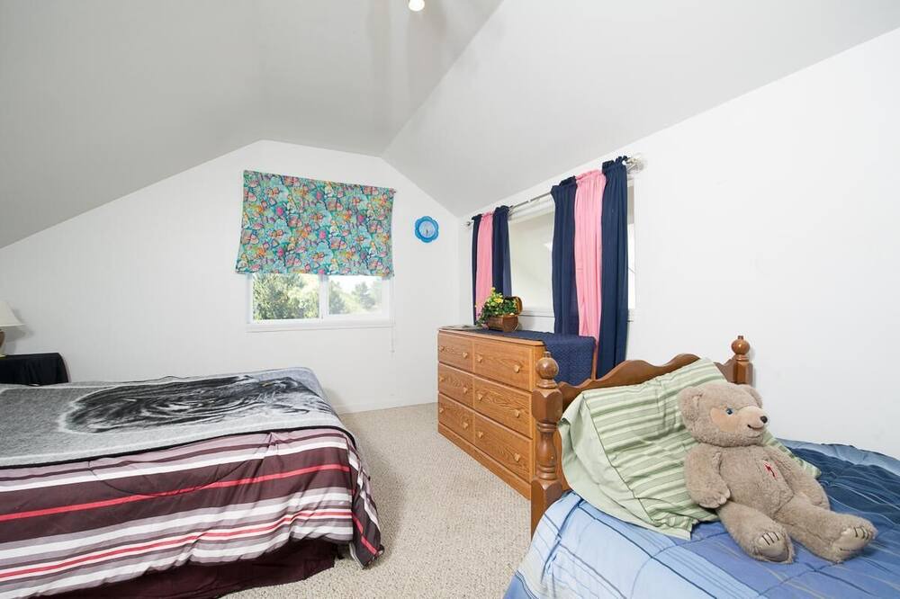 Photo of Bedroom in Seal Rock