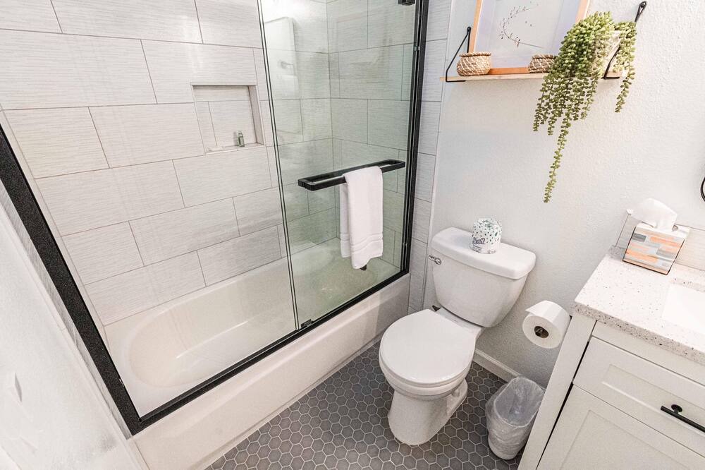 Photo of Bathroom in Seaside