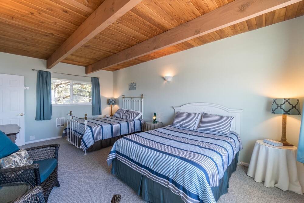 Photo of Bedroom in Rockaway Beach