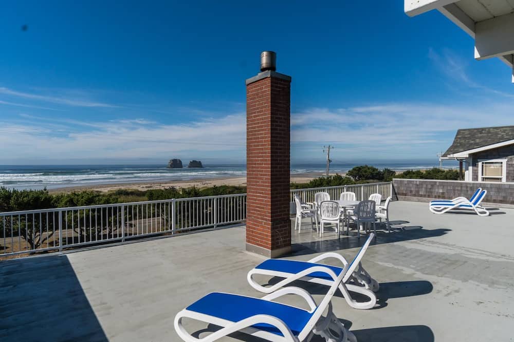 Photo of Patio Balcony in Rockaway Beach