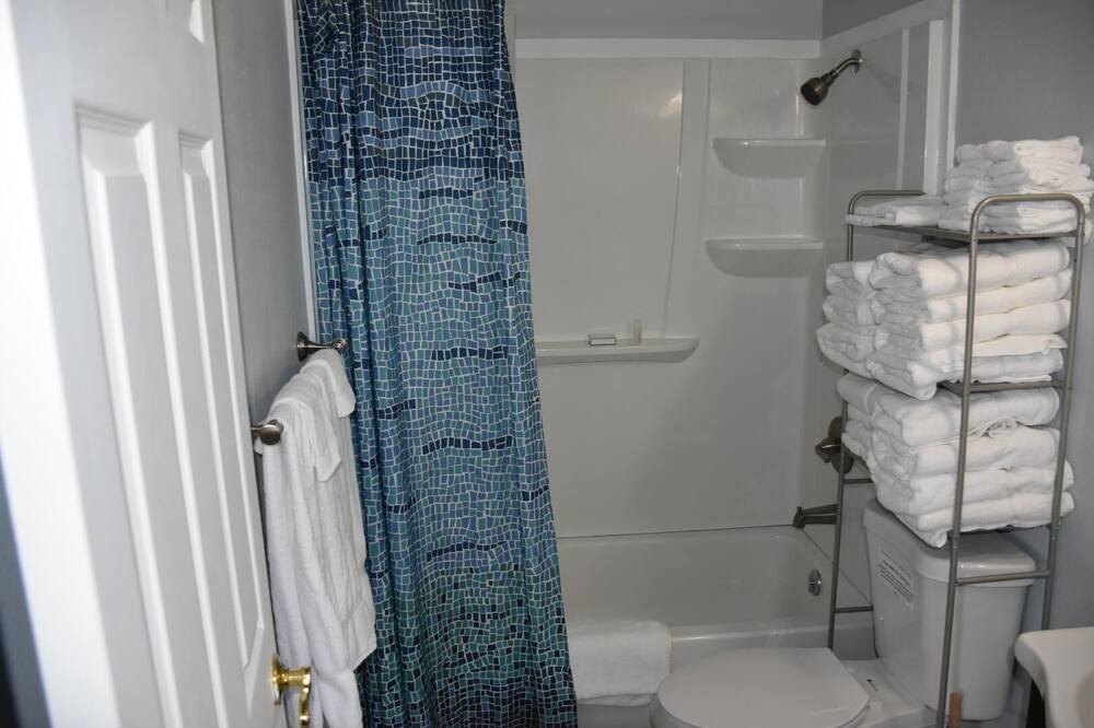 Photo of Bathroom in Rockaway Beach