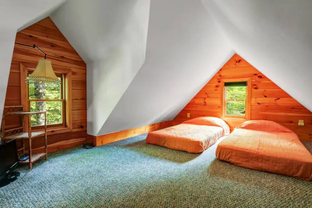 Photo of Bedroom in North Creek