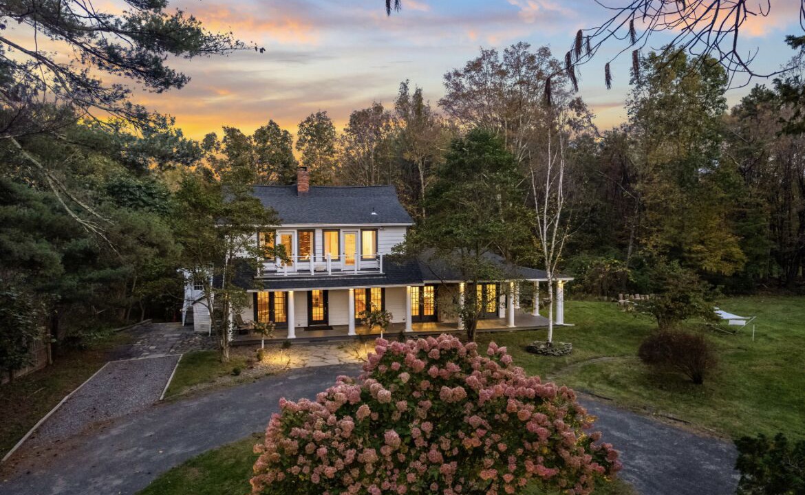 Photo of Outdoor in Woodstock