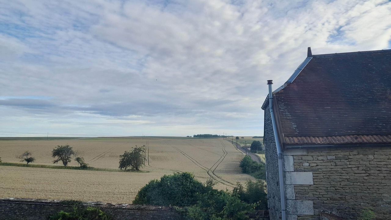 Photo of Others in Villon