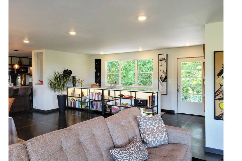 Photo of Livingroom in Flippin