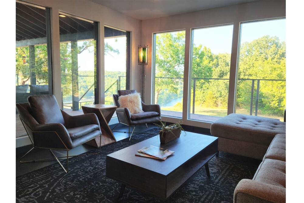 Photo of Livingroom in Flippin