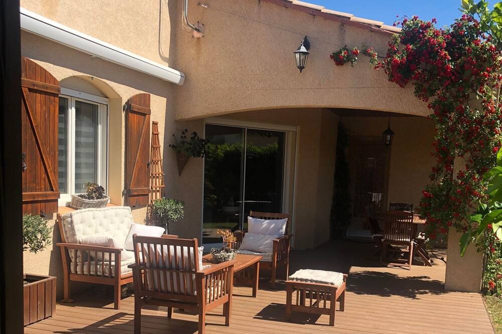 Photo of Patio Balcony in Corbere-les-Cabanes