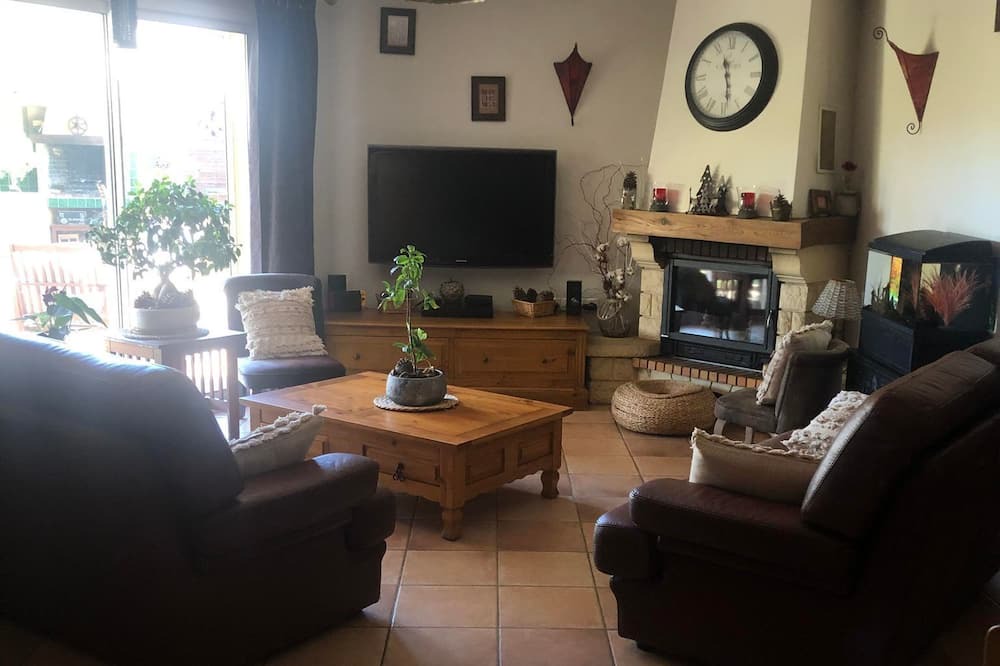 Photo of Livingroom in Corbere-les-Cabanes