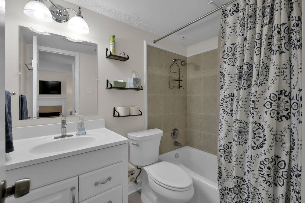 Photo of Bathroom in Walden on Lake Conroe