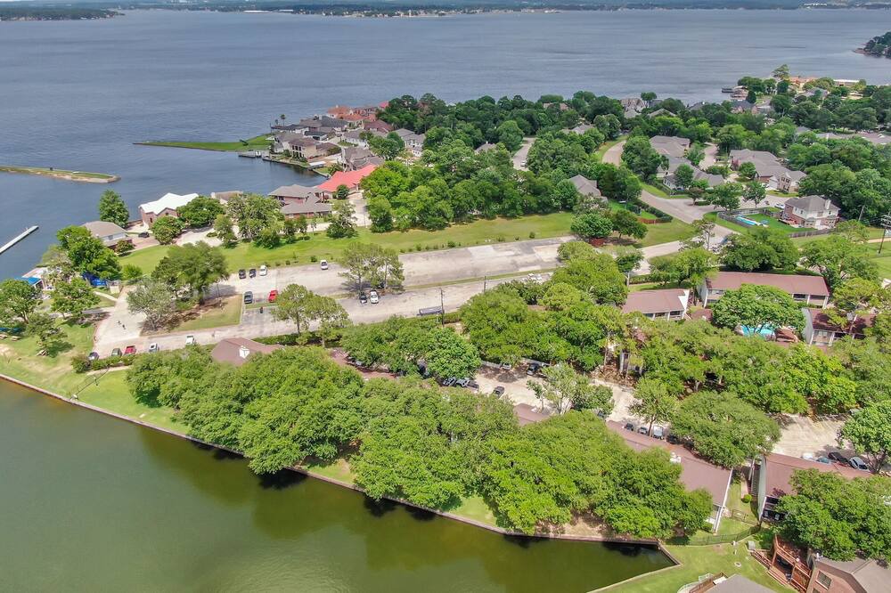Photo of Outdoor in Walden on Lake Conroe