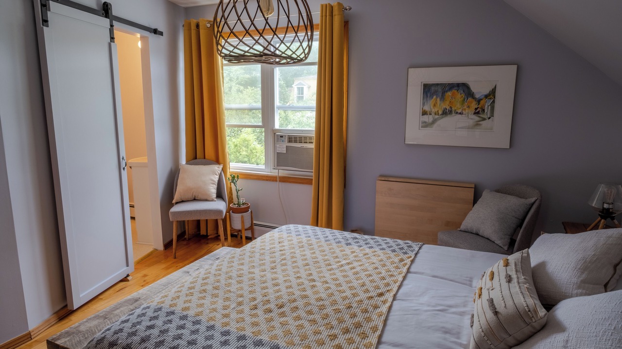 Photo of Bedroom in Magog