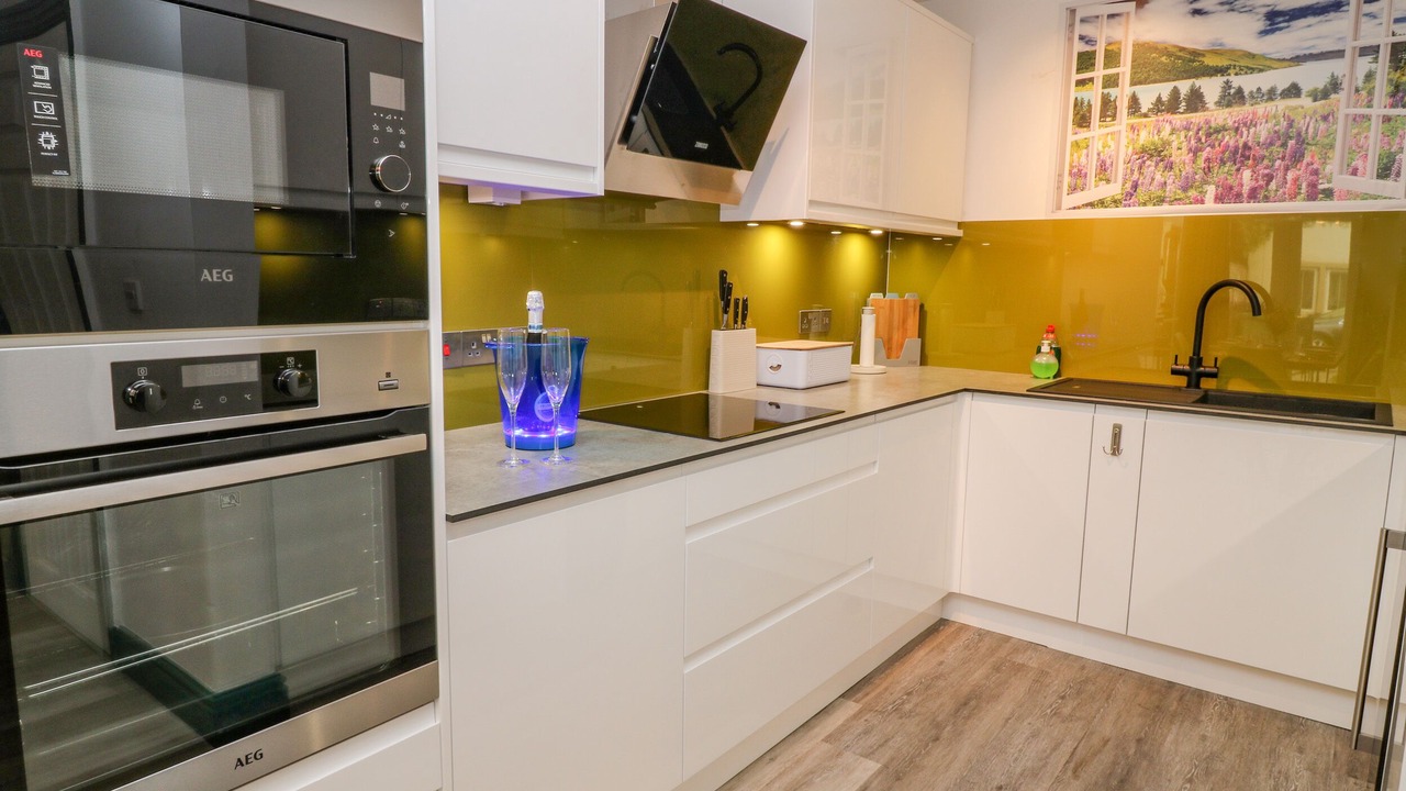 Photo of Others in Wing