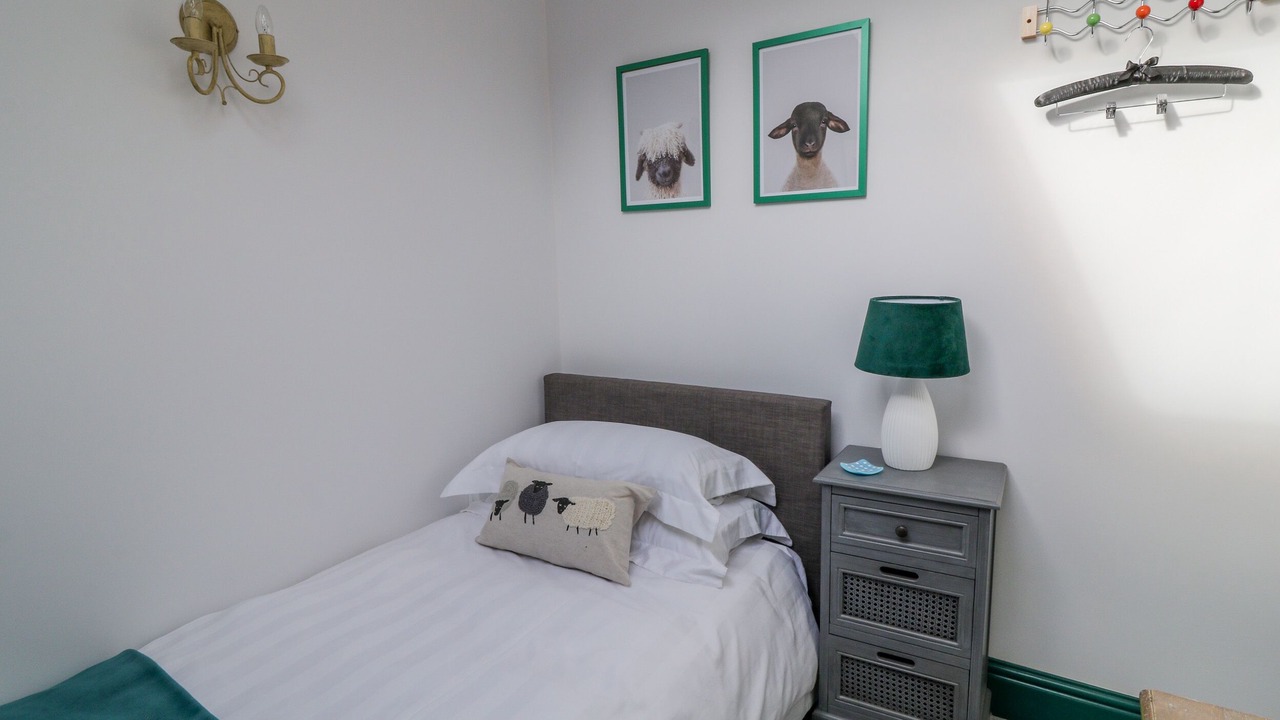 Photo of Others in Wing