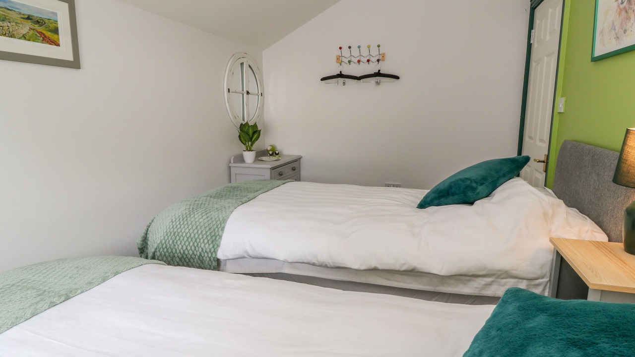 Photo of Others in Wing