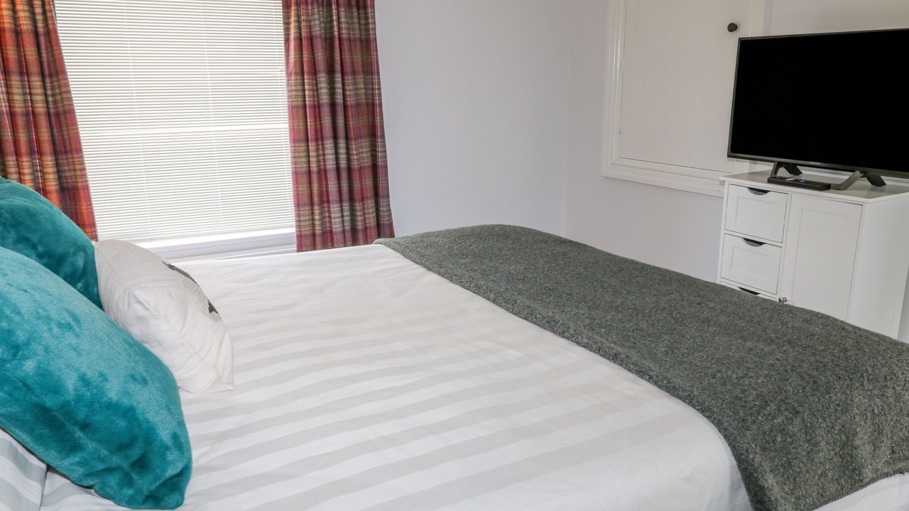 Photo of Others in Wing