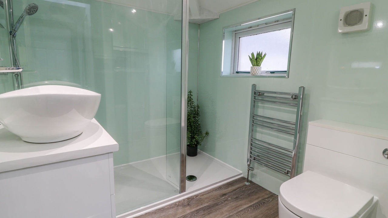 Photo of Others in Wing