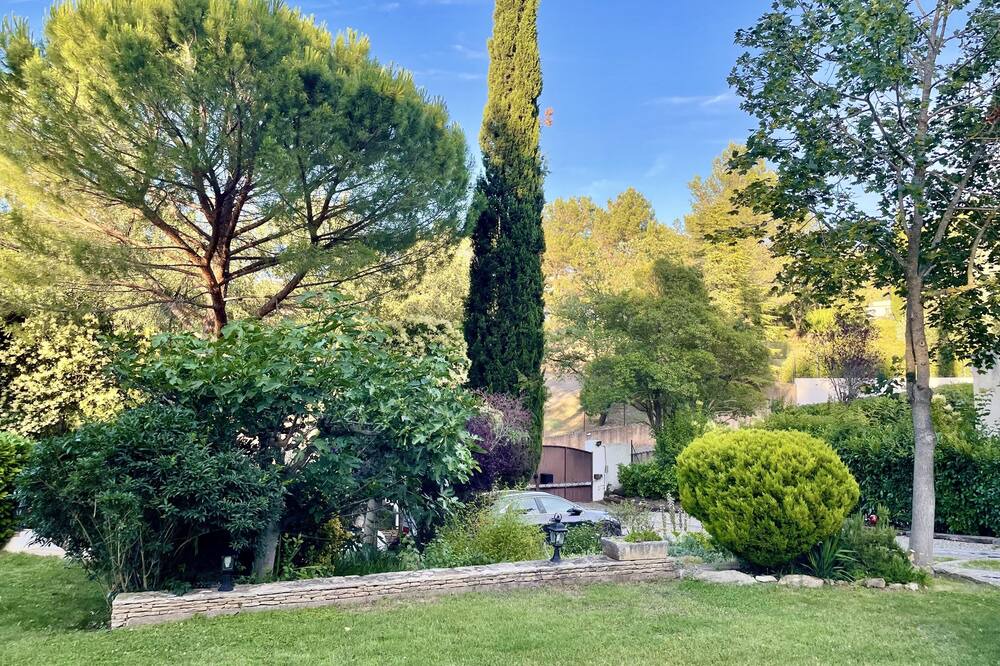 Photo of Outdoor in Chateauneuf-le-Rouge