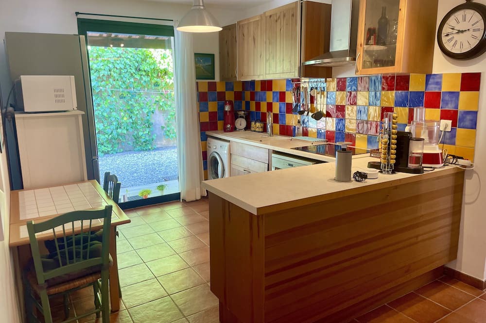 Photo of Kitchen in Chateauneuf-le-Rouge