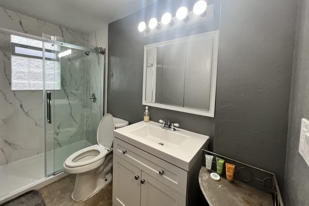 Photo of Bathroom in Hilltop