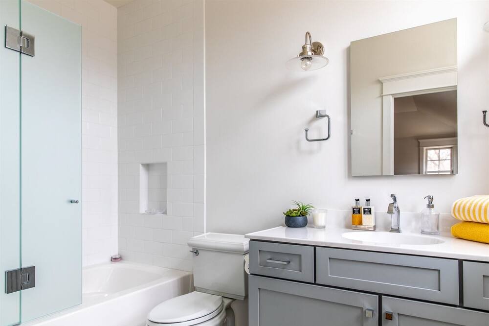 Photo of Bathroom in Grand Beach