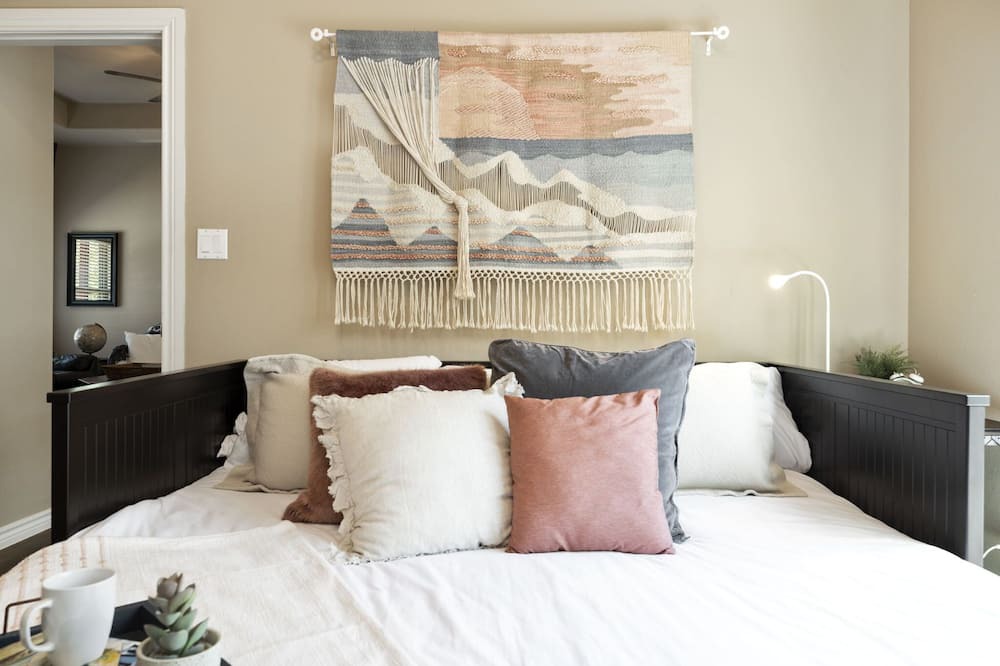 Photo of Bedroom in Apache Shores