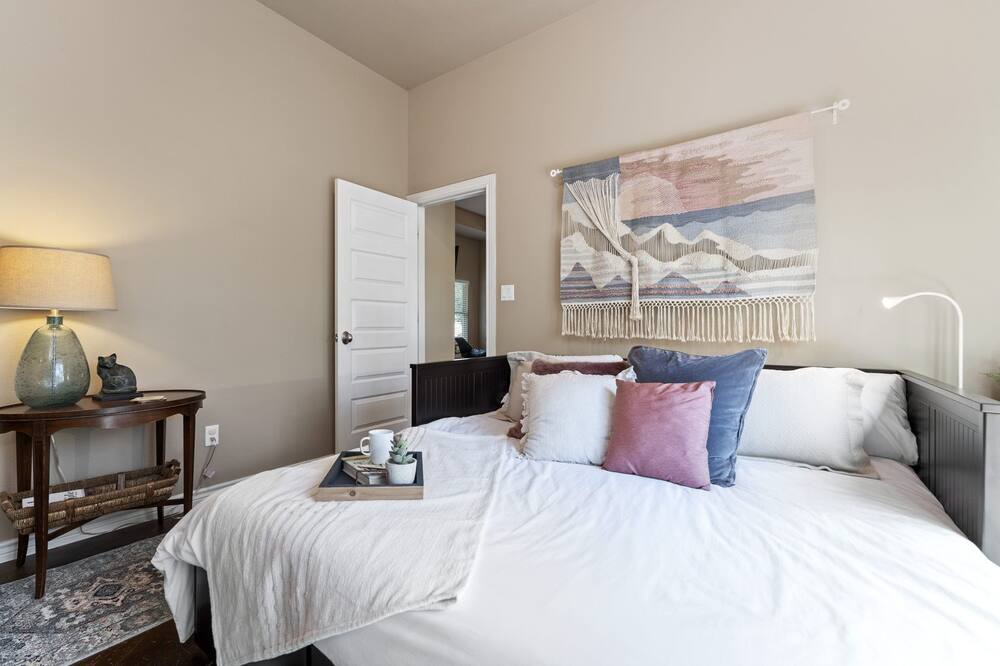 Photo of Bedroom in Apache Shores