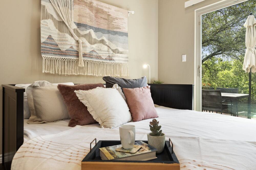 Photo of Bedroom in Apache Shores
