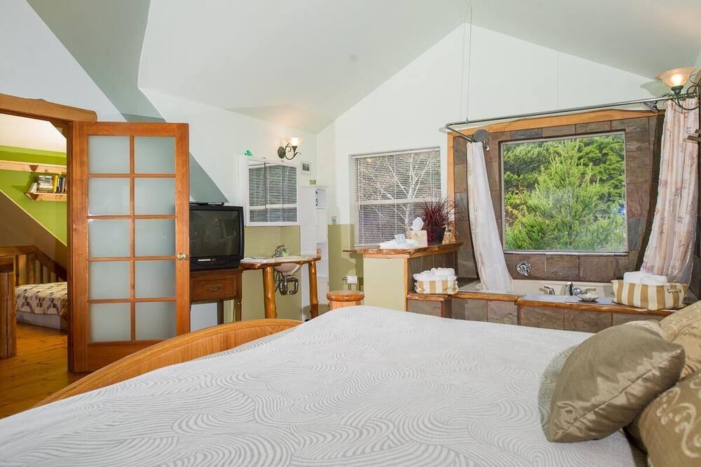 Photo of Bedroom in Yachats