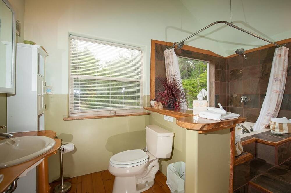 Photo of Bathroom in Yachats