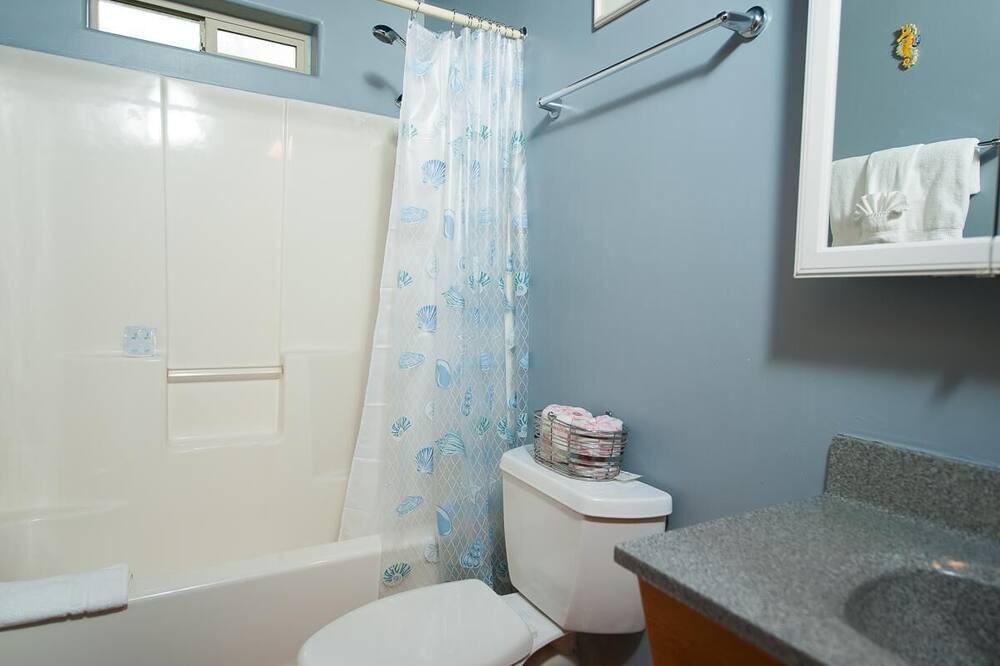 Photo of Bathroom in Yachats