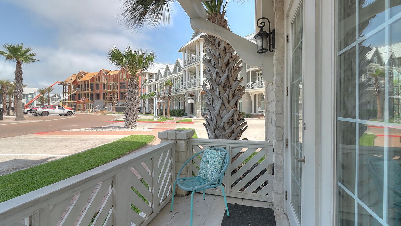 Photo of Others in Cinnamon Shore