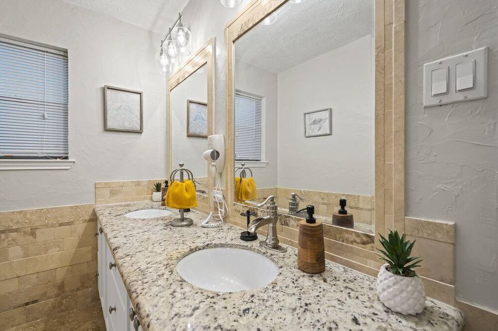 Photo of Bathroom in Highlands